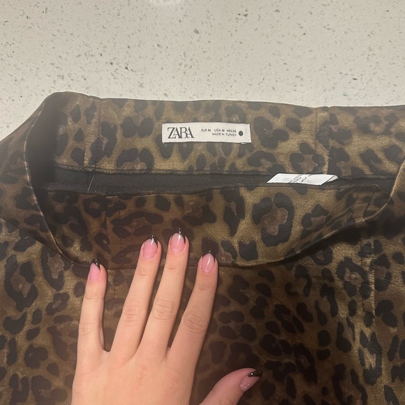 Zara cheetah skirt - Picture 2 of 2